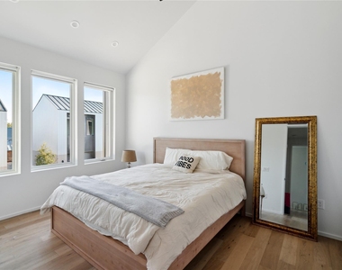 7505 Wynne Ln - Photo Thumbnail 11