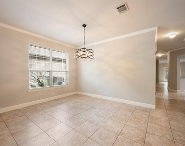 11619 Sonoma Dr - Photo Thumbnail 10