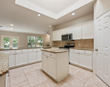 11619 Sonoma Dr - Photo Thumbnail 14