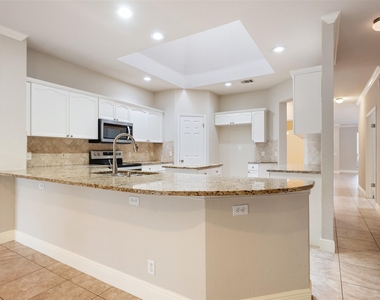 11619 Sonoma Dr - Photo Thumbnail 13