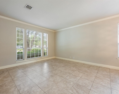 11619 Sonoma Dr - Photo Thumbnail 6