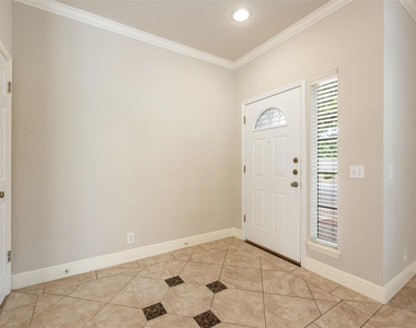 11619 Sonoma Dr - Photo Thumbnail 3