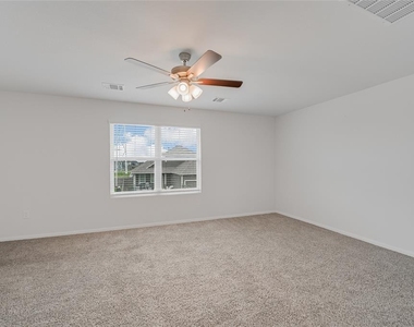 133 Everglades Dr - Photo Thumbnail 14
