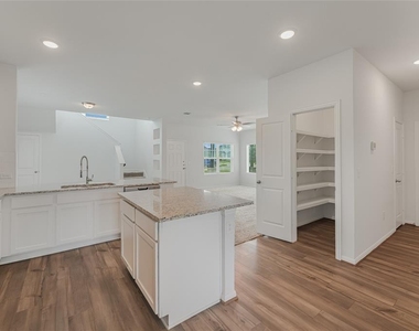 133 Everglades Dr - Photo Thumbnail 9