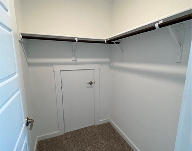 13820 Lubeck Dr - Photo Thumbnail 17