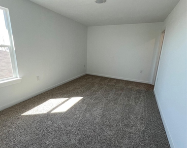 13820 Lubeck Dr - Photo Thumbnail 14