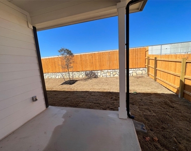 13820 Lubeck Dr - Photo Thumbnail 23