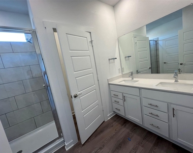 13820 Lubeck Dr - Photo Thumbnail 22