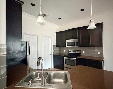 398 Mesa Dr - Photo Thumbnail 5