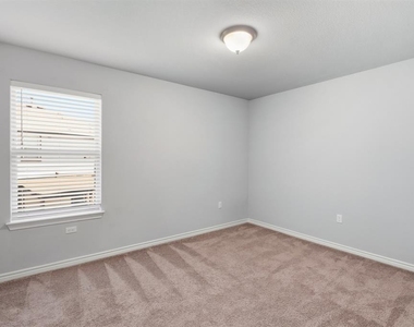 9008 Gage Dr - Photo Thumbnail 14