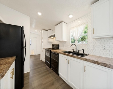 4654 Old Howard Rd - Photo Thumbnail 9