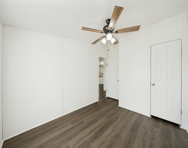 4654 Old Howard Rd - Photo Thumbnail 17