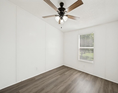 4654 Old Howard Rd - Photo Thumbnail 16