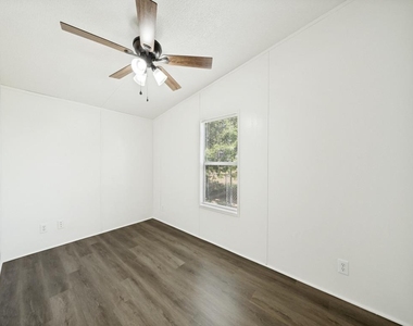 4654 Old Howard Rd - Photo Thumbnail 18