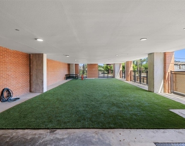 4315 S Congress Ave - Photo Thumbnail 8
