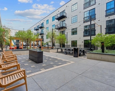 4315 S Congress Ave - Photo Thumbnail 13