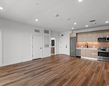 4315 S Congress Ave - Photo Thumbnail 25