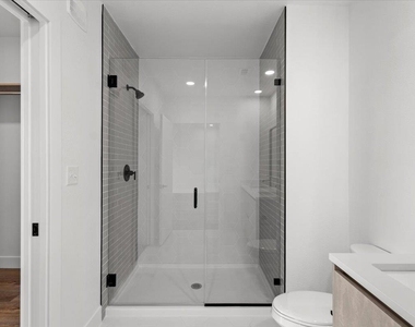 4315 S Congress Ave - Photo Thumbnail 31