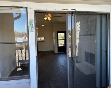 2415 W Slaughter Ln - Photo Thumbnail 8
