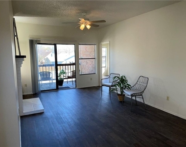 2415 W Slaughter Ln - Photo Thumbnail 20