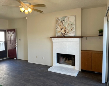 2415 W Slaughter Ln - Photo Thumbnail 25