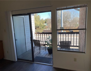 2415 W Slaughter Ln - Photo Thumbnail 7