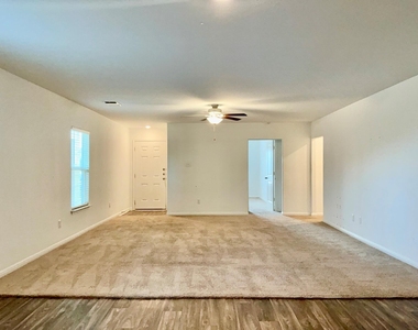 317 Riverdale Dr - Photo Thumbnail 1