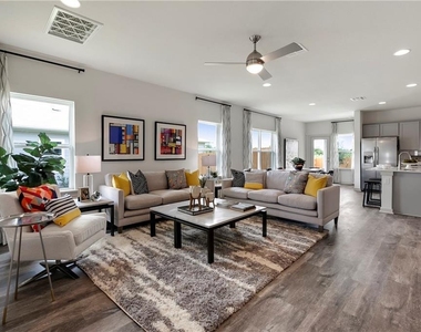 3009 Egan Dr - Photo Thumbnail 3