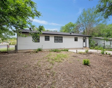 615 S 15th St - Photo Thumbnail 1