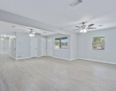 615 S 15th St - Photo Thumbnail 14