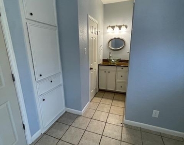 4401 Speedway - Photo Thumbnail 9