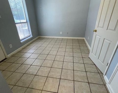 4401 Speedway - Photo Thumbnail 8
