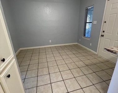 4401 Speedway - Photo Thumbnail 5