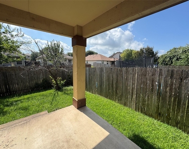 8901 Stambourne St - Photo Thumbnail 15