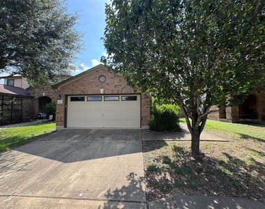8901 Stambourne St - Photo Thumbnail 1