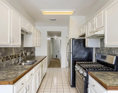 14601 Montoro Dr - Photo Thumbnail 3