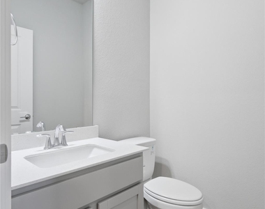 135 Pinnacle Ln - Photo Thumbnail 9