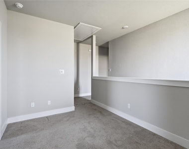 135 Pinnacle Ln - Photo Thumbnail 14