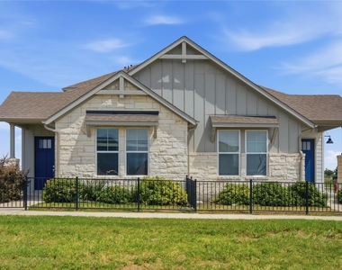 135 Pinnacle Ln - Photo Thumbnail 20