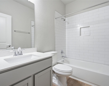 135 Pinnacle Ln - Photo Thumbnail 16
