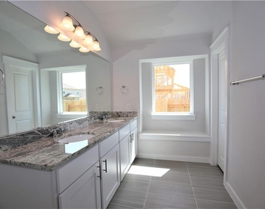 635 Pheasant Hill Ln - Photo Thumbnail 14