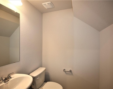 635 Pheasant Hill Ln - Photo Thumbnail 24