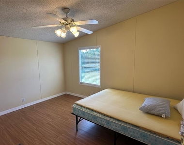 401 County Road 248 - Photo Thumbnail 8