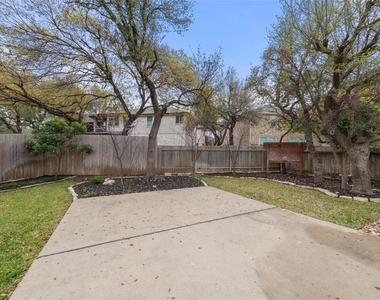 2527 Crenshaw Dr - Photo Thumbnail 32