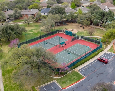 2527 Crenshaw Dr - Photo Thumbnail 35