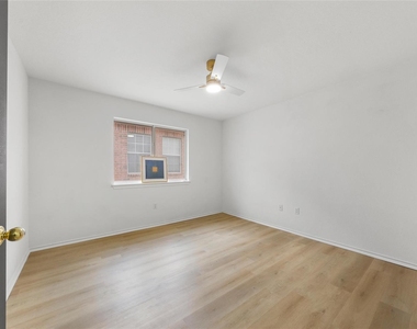 2527 Crenshaw Dr - Photo Thumbnail 29
