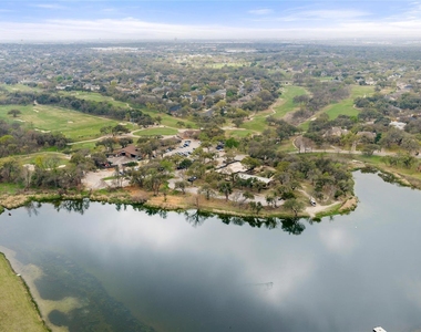 2527 Crenshaw Dr - Photo Thumbnail 4