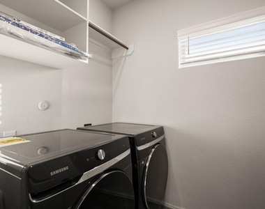 932 Azul Lagoon Dr - Photo Thumbnail 18