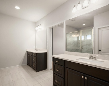 932 Azul Lagoon Dr - Photo Thumbnail 14
