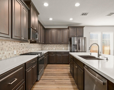 932 Azul Lagoon Dr - Photo Thumbnail 6